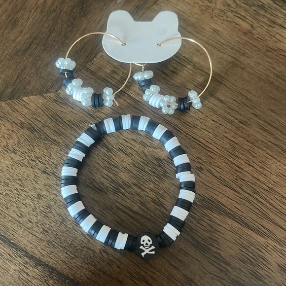 Handcrafted Skull Bracelet with Hoop Earrings by Kat - Picture 1 of 3